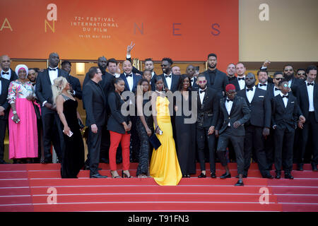 Cannes, Frankreich. 15 Mai, 2019. 72. Filmfestival in Cannes 2019, Red Carpet Film "Les Miserables" im Bild: Die Besetzung des Films Credit: Unabhängige Fotoagentur/Alamy leben Nachrichten Stockfoto