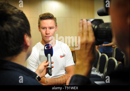 Prag, Tschechische Republik. 16. Mai, 2019. Tschechische sprinter Pavel Maslak spricht mit Journalisten in Prag während der Pressekonferenz vor Josef Odlozil Memorial athletische Classic Treffen in der Tschechischen Republik. Credit: Slavek Ruta/ZUMA Draht/Alamy leben Nachrichten Stockfoto