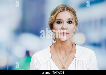 Hamburg, Deutschland. 16. Mai, 2019. Die moderatorin Laura Karasek präsentiert ihre neue Talkshow "Laura Karasek - Zart am Limit", die das ZDF-Neo ab 4. Juli angezeigt werden. Quelle: Markus Scholz/dpa/Alamy leben Nachrichten Stockfoto