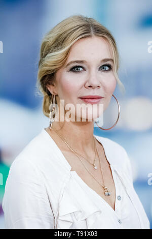 Hamburg, Deutschland. 16. Mai, 2019. Die moderatorin Laura Karasek präsentiert ihre neue Talkshow "Laura Karasek - Zart am Limit", die das ZDF-Neo ab 4. Juli angezeigt werden. Quelle: Markus Scholz/dpa/Alamy leben Nachrichten Stockfoto