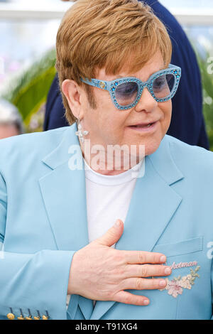 Cannes, Frankreich. 16. Mai, 2019. Elton John stellt bei einem Fotoshooting für rocketman am Donnerstag, den 16. Mai 2019 auf dem 72. Festival de Cannes, Palais des Festivals, Cannes. Im Bild: Elton John, Taron Egerton. Bild von der Credit: Julie Edwards/Alamy leben Nachrichten Stockfoto