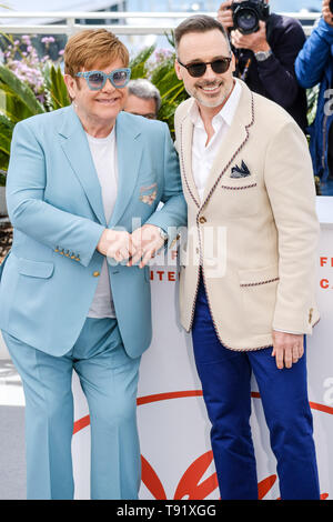 Cannes, Frankreich. 16. Mai, 2019. Elton John und David versorgen stellt bei einem Fotoshooting für rocketman am Donnerstag, den 16. Mai 2019 auf dem 72. Festival de Cannes, Palais des Festivals, Cannes. Im Bild: Elton John, David versorgen. Bild von der Credit: Julie Edwards/Alamy leben Nachrichten Stockfoto