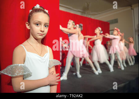 Leistungsfähigkeit der Kinder private Ballettschule. Sankt Petersburg. Russland Stockfoto