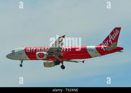 Singapur - Mar 27, 2019. HS-ABQ Thai AirAsia Airbus A320-Landung am Flughafen Changi (SIN). Changi ist derzeit der weltweit besten Flughafen von Skytrax bewertet Stockfoto