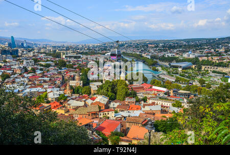 Tiflis, Georgien - May 22, 2018. Luftaufnahme von Tiflis, Georgien. Tiflis ist die Hauptstadt und die grösste Stadt in Georgien. Stockfoto