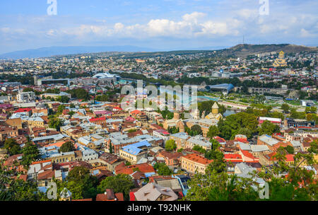 Tiflis, Georgien - May 22, 2018. Luftaufnahme von Tiflis, Georgien. Tiflis ist die Hauptstadt und die grösste Stadt in Georgien. Stockfoto