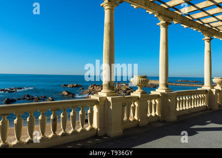 Pergola auf Foz do Douro, Strandpromenade, Strand Porto, Portugal Stockfoto