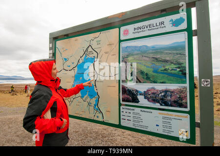 Touristen an den Nationalpark Thingvellir, Island Stockfoto