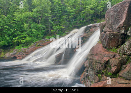 Mary Ann fällt, Cabot Trail, Cape Breton Island, Appalachian Bergkette, Cape Breton Highlands National Park, Nova Scotia, Kanada Stockfoto