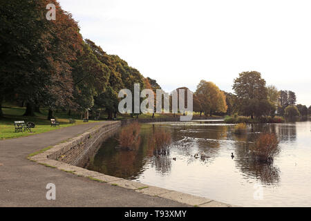 Cyfarthfa Park auf einen Herbst Tag Stockfoto