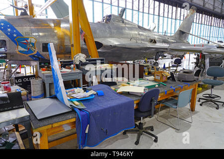 DENVER, CO-9 MAI 2019 - Blick auf den Flügeln über die Rockies Air und Space Museum, in Lowry Air Force Base in Denver, Colorado. Stockfoto