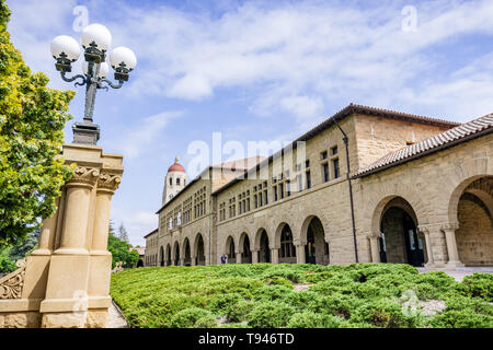 Mai 9, 2019 in Palo Alto/CA/USA - Außenansicht der wichtigsten Quad an der Universität Stanford Stockfoto