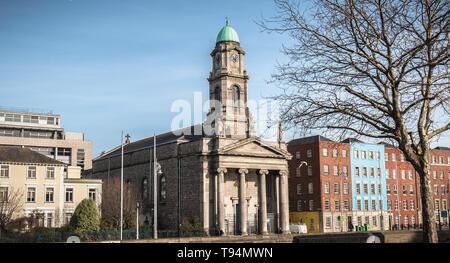 Dublin, Irland - 11. Februar 2019: Saint Paul Kirche Architektur Detail an einem Wintertag Stockfoto