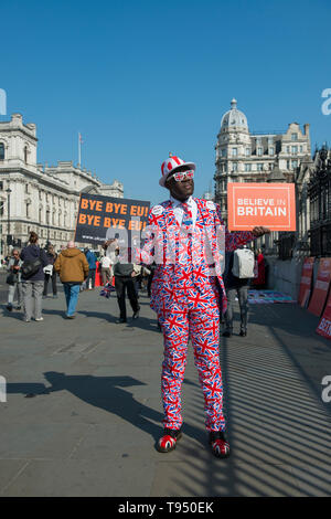 29.März 2019 Der Tag, an dem die Großbritannien bedeutete, war die EU zu verlassen. Parliament Square sah einen Protest und Demonstration der Verlassen bedeutet Gruppe verlassen Stockfoto