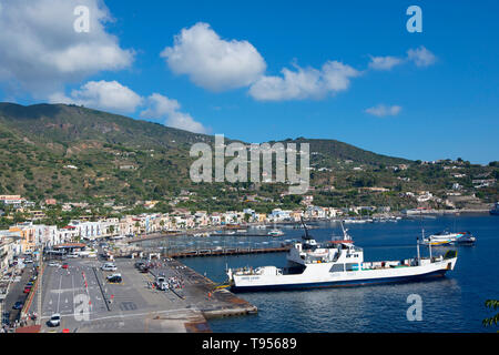   anzeigen Alle Bilder von Marina Lunga auf der Insel Lipari, Äolische Inseln, Italien Stockfoto