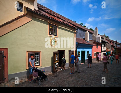 Prag (aka das Goldene Prag): Die "Goldene Gasse Stockfoto