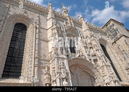 Fassade Fassade des Kloster Jeronimos dekorative Details an der Außenseite des Gebäudes Architektur in Belem, Lissabon, Portugal, Europa KATHY DEWITT Stockfoto