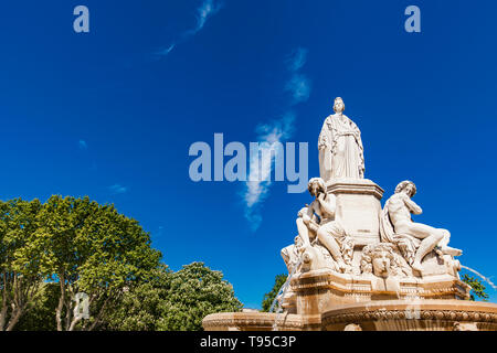 Detail von Pradier Brunnen im Esplanade Charles-de-Gaulle in Nimes, Frankreich Stockfoto