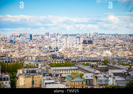 Paris, Frankreich - 24.04.2019: Schöne Luftaufnahme von Paris Sacre Coeur, Paris, Frankreich Stockfoto