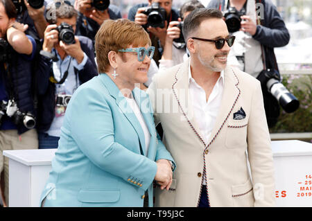 Cannes, Frankreich. 16. Mai, 2019. Elton John und David versorgen in der "Rocketman" fotoshooting während der 72Nd Cannes Film Festival im Palais des Festivals am 16. Mai 2019 in Cannes, Frankreich Quelle: Geisler-Fotopress GmbH/Alamy leben Nachrichten Stockfoto