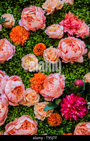 Berkeley Square, London, UK. 16. Mai 2019. Annabel in Berkeley Square ist mit Blumen in Gedenken an die Die RHS Chelsea Flower Show, die für die Öffentlichkeit öffnet am kommenden Dienstag geschmückt. Credit: Guy Bell/Alamy leben Nachrichten Stockfoto