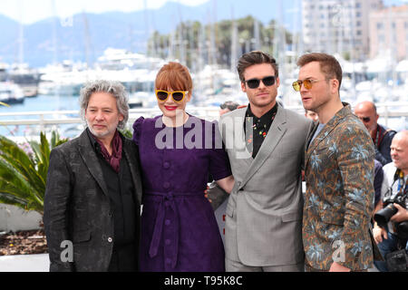 (190516) - Cannes, 16. Mai 2019 (Xinhua) - (L - R) Direktor Dexter Fletcher, Schauspielerin Bryce Dallas Howard, Schauspieler Richard Madden und Taron Egerton darstellen, während ein Fotoshooting für die Film Rocketman in der Hors Wettbewerb während des 72. Filmfestival in Cannes Cannes, Frankreich, 16. Mai 2019 überprüft. (Xinhua / Zhang Cheng) Stockfoto