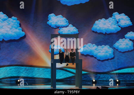 Tel Aviv, Israel. 16. Mai, 2019. Leonora von Dänemark führt auf der Bühne im zweiten Halbfinale des Eurovision Song Contest 2019. Credit: Ilia Yefimovich/dpa/Alamy leben Nachrichten Stockfoto