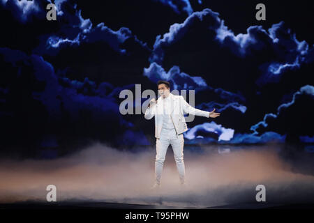 Tel Aviv, Israel. 16. Mai, 2019. Kroatischen Sänger Roko führt auf der Bühne im zweiten Halbfinale des Eurovision Song Contest 2019. Credit: Ilia Yefimovich/dpa/Alamy leben Nachrichten Stockfoto