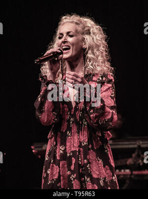 NAPA, CA - 15. Mai: Kimberly Schlapman von Little Big Town führt bei Live Im Weinberg 2019 Am 15. Mai 2019 in Napa, Kalifornien. Foto: imageSPACE/MediaPunch Stockfoto