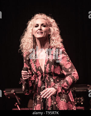 NAPA, CA - 15. Mai: Kimberly Schlapman von Little Big Town führt bei Live Im Weinberg 2019 Am 15. Mai 2019 in Napa, Kalifornien. Foto: imageSPACE/MediaPunch Stockfoto