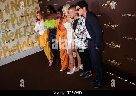 Cannes. 16. Mai, 2019. Rita Ora, Palina Rojinski, David Munoz, Clara Amfo, Cristiano Caccamo und Aya Nakamura am "Nie aufhören zu Spielen/Magnum während des Cannes 2019 Cannes Film Festival am 16. Mai 2019 im Palais des Festivals in Cannes, Frankreich. (Credit: Lyvans Boolaky/Image Space/Medien Punch)/Alamy leben Nachrichten Stockfoto