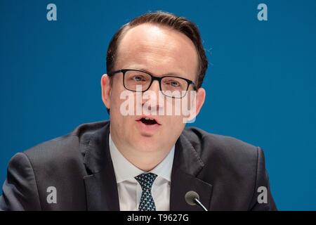 Markus KREBBER (GER), CFO, RWE, Porträt, spreche; Bilanzpressekonferenz der RWE AG am 14.03.2019 in Essen | Verwendung weltweit Stockfoto