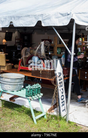 New York City, USA - May15, 2019: Brimfield Antique Market, Brimfield Massachusetts, USA. Stockfoto