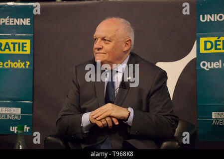 Frankreich: Konferenz für französische Europäer UPR mit Kandidaten François Asselineau Stockfoto