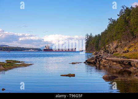 Blick auf den Hafen von Nanaimo und Georgia Meerenge von Jack Point Park in Vancouver Island, BC, Kanada Stockfoto