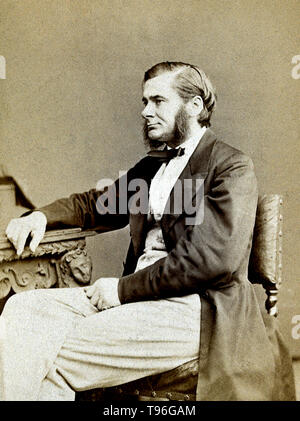 Thomas Henry Huxley (4. Mai 1825 - 29. Juni 1895) war ein englischer Biologe, als 'Darwin Bulldogge' für seine Befürwortung von Charles Darwins Theorie der Evolution bekannt. Huxleys berühmte 1860 Aussprache mit Samuel Wilberforce war ein wichtiger Moment in der breitere Akzeptanz der Evolution, und in seiner eigenen Karriere. Huxley war langsam zu einigen von Darwins Ideen, wie Gradualismus akzeptieren, und war unbestimmt über die natürliche Selektion, aber trotz dieser war er in seinen öffentlichen Unterstützung von Darwin von ganzem Herzen. Stockfoto