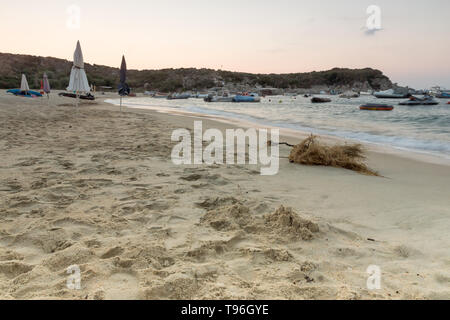 Amazing Sunrise Panorama von Kalamitsi Beach in Halbinsel Sithonia, Chalkidiki, Zentralmakedonien, Griechenland Stockfoto