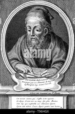 Euklid (Bedeutung, gute Herrlichkeit, 300 v. Chr.) war ein antiker griechischer Mathematiker, die oft als der "Vater der Geometrie''. Es ist wenig über sein Leben bekannt. Das Datum und der Ort des Euklids Geburt und das Datum und die Umstände seines Todes sind unbekannt. Keine Ähnlichkeit oder Beschreibung der physischen Erscheinung Euklids vorgenommen, die während seiner Lebenszeit der Antike überlebte. Daher Euklids Darstellung in Werken der Kunst ist das Produkt der Phantasie des Künstlers. Stockfoto