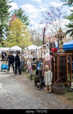 New York City, USA - May15, 2019: Brimfield Antique Market, Brimfield Massachusetts, USA. Stockfoto