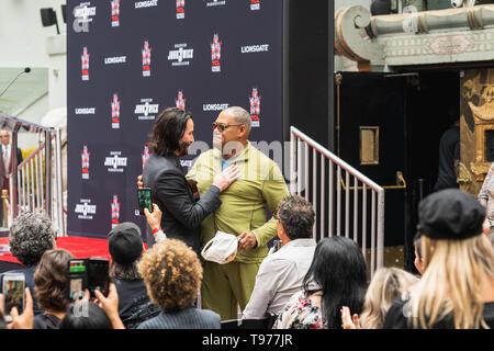 Keanu Reeves. Actor's Handprints und Footprints zementiert auf dem Hollywood Boulevard. Chinesische Theater, Hollywood, Kalifornien, 14. Mai 2019 Stockfoto