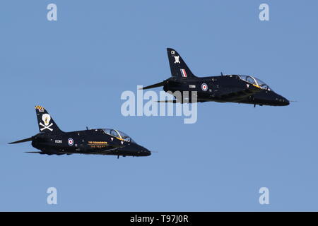 Zwei BAe Falken (XX XX 189 & 285), von 100 Squadron, Royal Air Force, aus Prestwick Flughafen für einen Ausfall während der Übung gemeinsame Krieger 19-1. Stockfoto