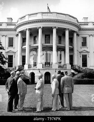 Präsident Harry S. Truman und der Ausschuss für die Renovierung des weißen Hauses, 20.06.1949 Stockfoto