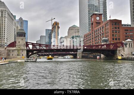 Blick auf den Chicago River entlang der Nordseite des Chicago Loop, Mittelwesten, USA Stockfoto