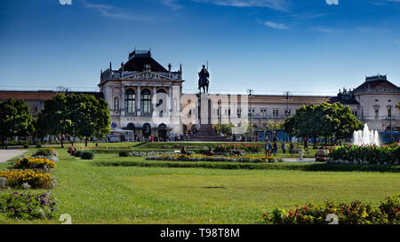 Großen Park vor dem Hauptbahnhof Zagreb, Glavni Kolodvor, Kroatien Stockfoto