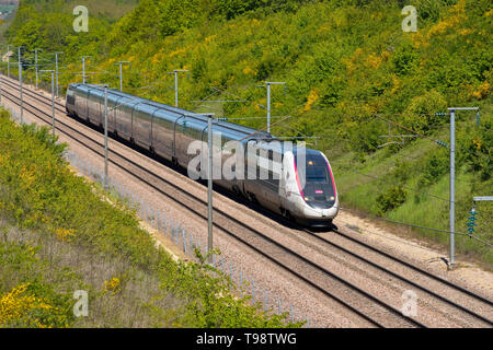 TGV Duplex inOui in Yonne, Burgund, Frankreich Stockfoto