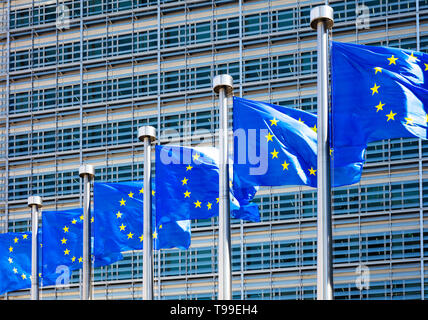 EU-Flaggen von Europa außerhalb der EU-Kommission Europäische Kommission Gebäude Berlaymont, Brüssel, Belgien, EU, Europa Stockfoto