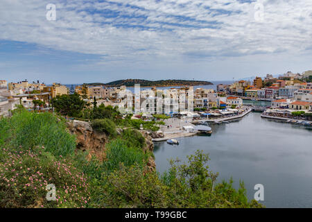 Blick auf Agios Nikolaos und seinem Hafen, Kreta Stockfoto