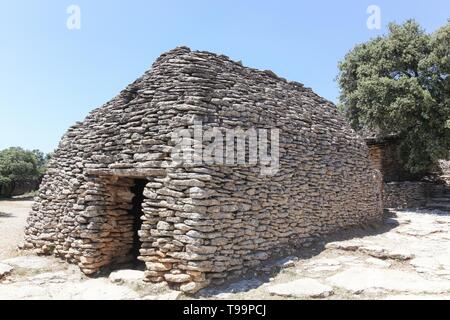 Hütte aus Stein in der Bories Dorf in der Nähe von Gordes in der Provence, Frankreich Stockfoto