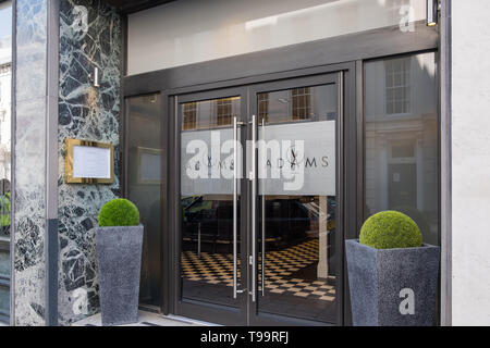 Eingang mit einem Michelin-Stern ausgezeichnete Restaurant Adams in Birmingham, Großbritannien Stockfoto