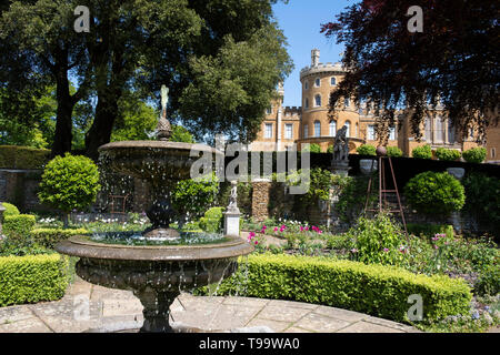 Rosengarten im Belvoir Castle, in der Nähe von Belvoir Leicestershire England Großbritannien Stockfoto